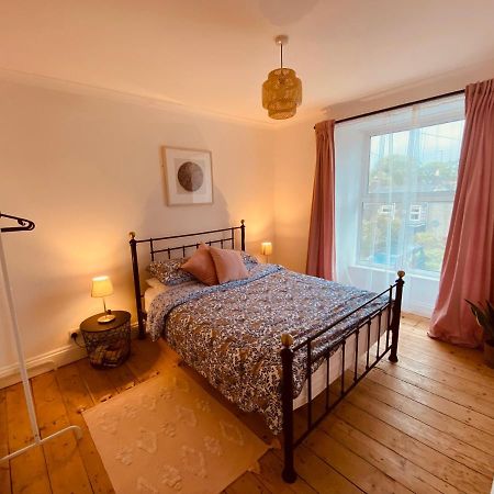 Апартаменти Beautiful 2 Bed End Terrace Victorian Town House Редрут Екстер'єр фото